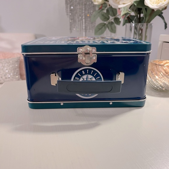 ⚾️Vintage 2004 Seattle Mariners Lunchbox -SODO MOJO. Never used, & hard to find. - Picture 5 of 12